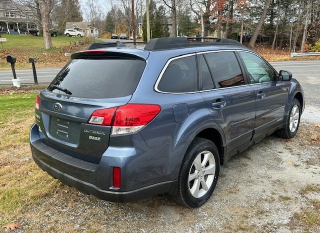 
								2014 Subaru Outback full									