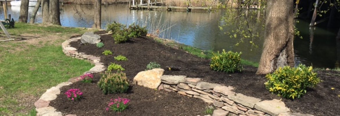 River Stone Landscaping